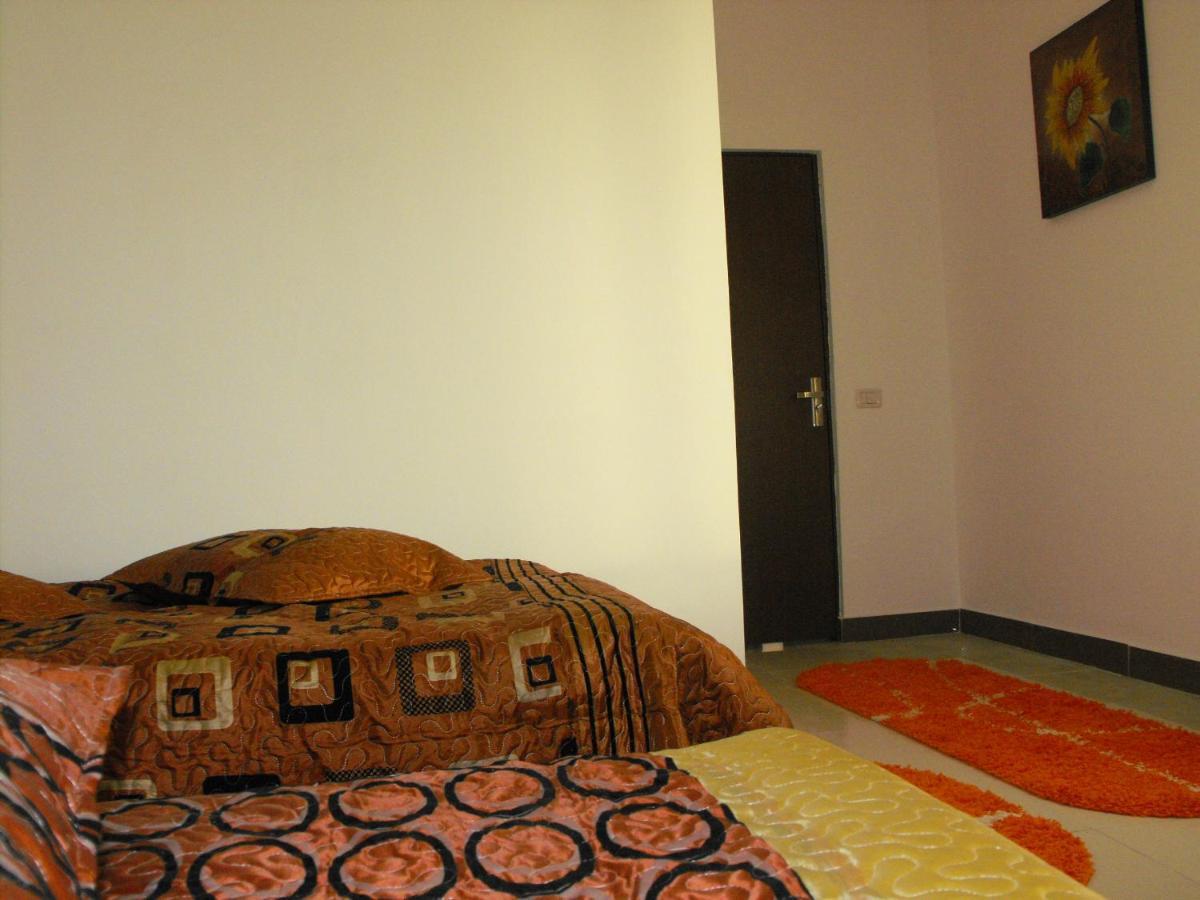 Casa Rustica Apart & Rooms Cimpineanca Bagian luar foto
